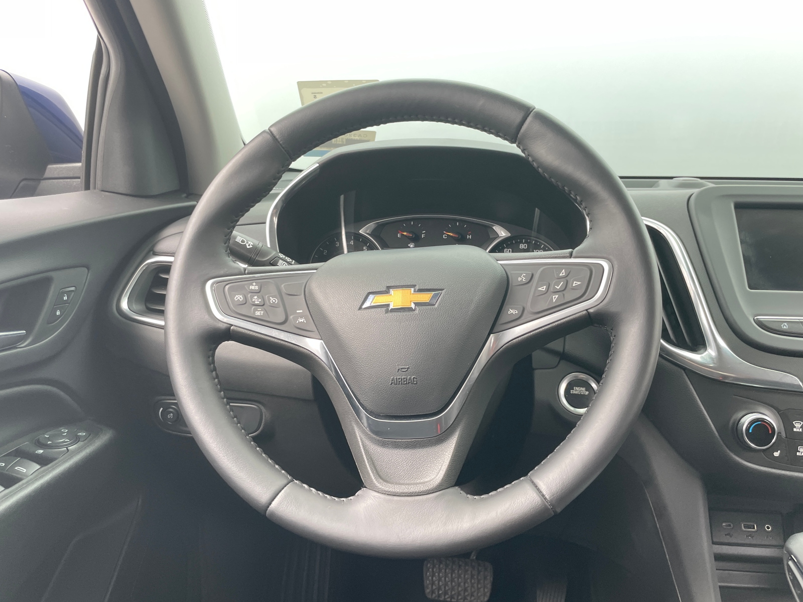 Thumbnail: 2022 Chevrolet Equinox - 5