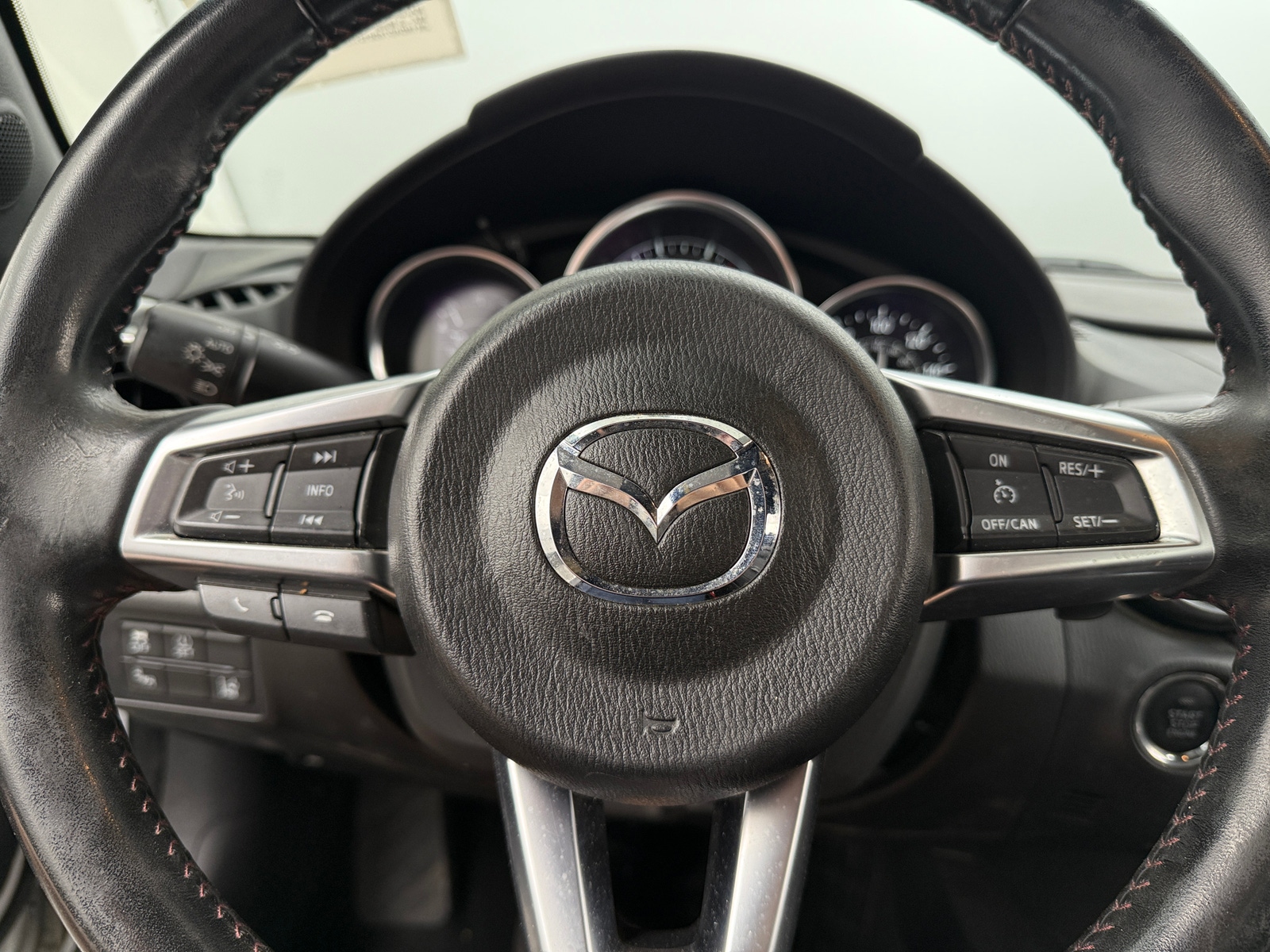 Thumbnail: 2016 Mazda MX-5 Miata - 4