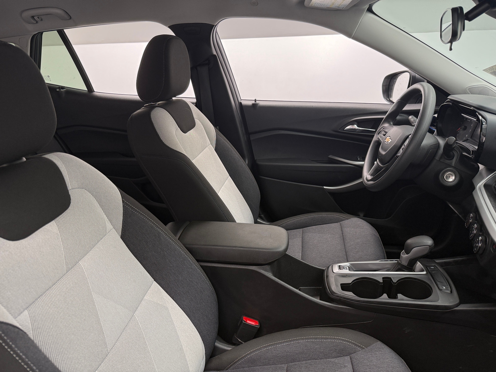 Thumbnail: 2024 Chevrolet Trax - 2
