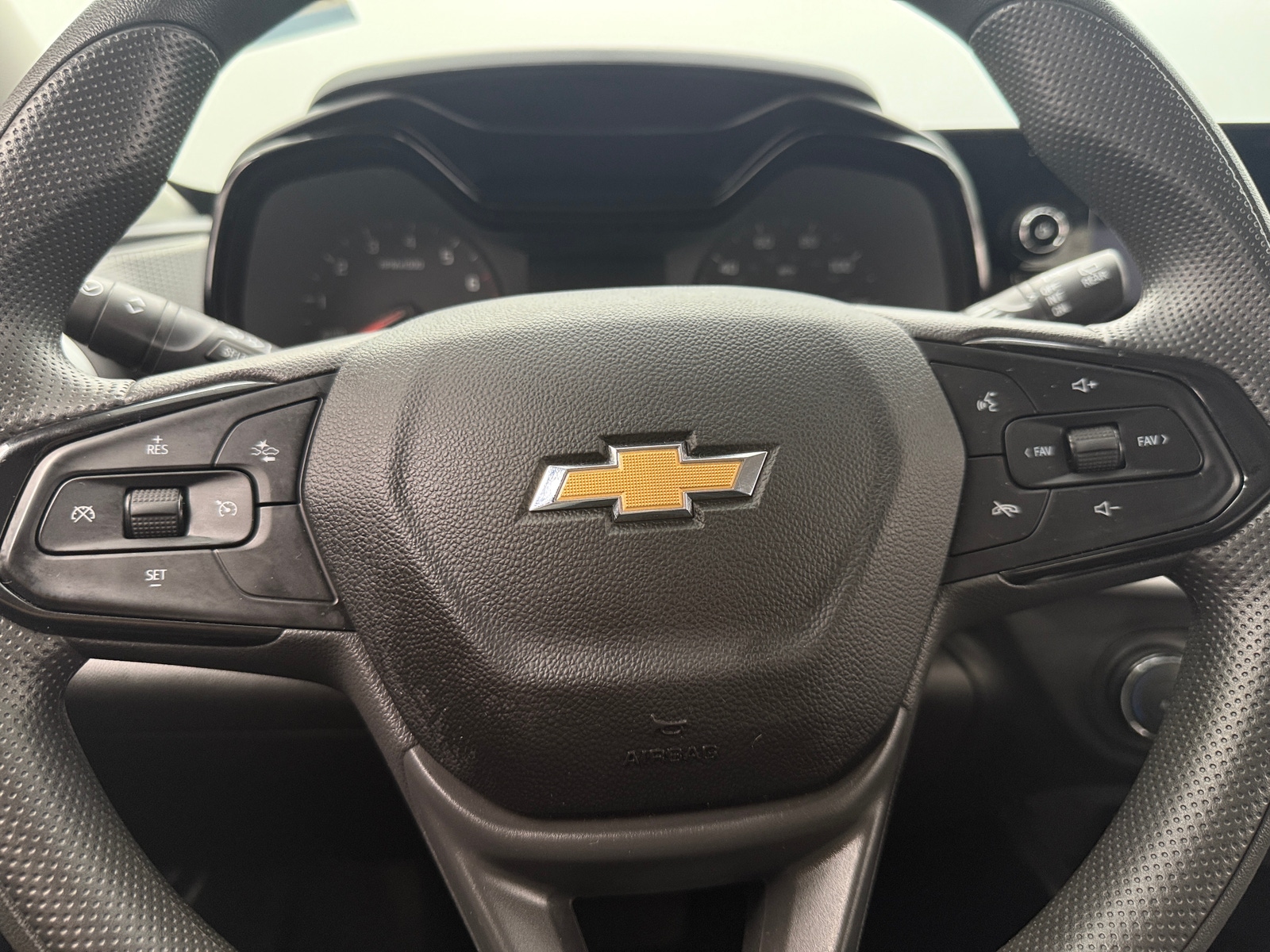 Thumbnail: 2024 Chevrolet Trax - 5