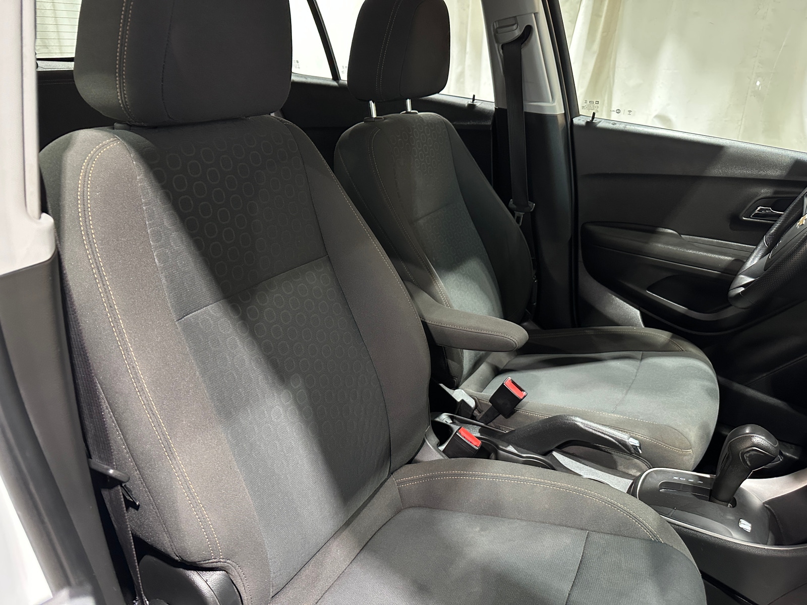 Thumbnail: 2018 Chevrolet Trax - 2