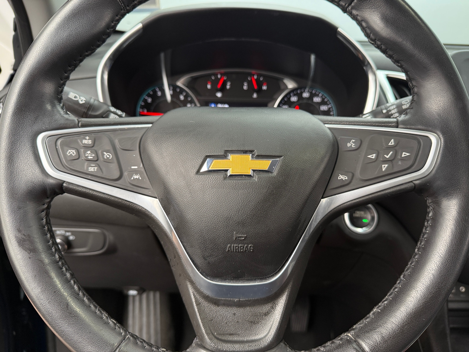 Thumbnail: 2022 Chevrolet Equinox - 5