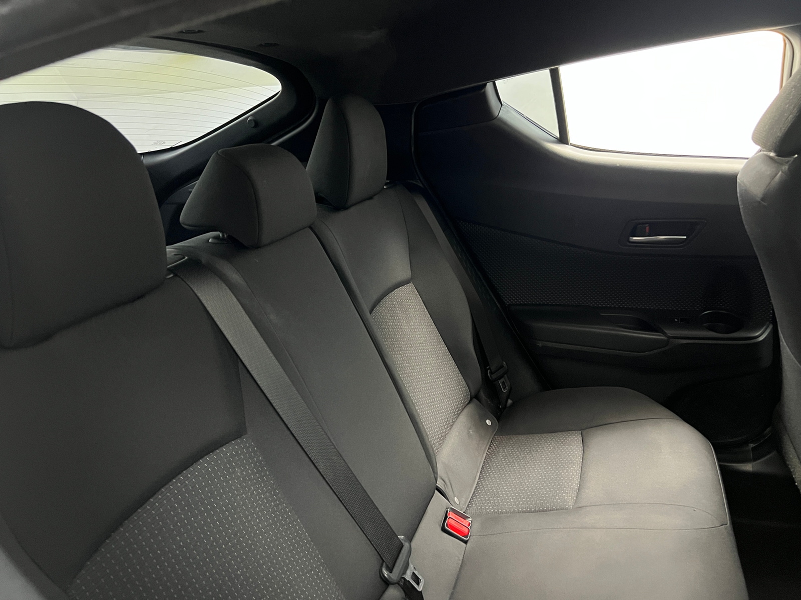 Thumbnail: 2018 Toyota C-HR - 6