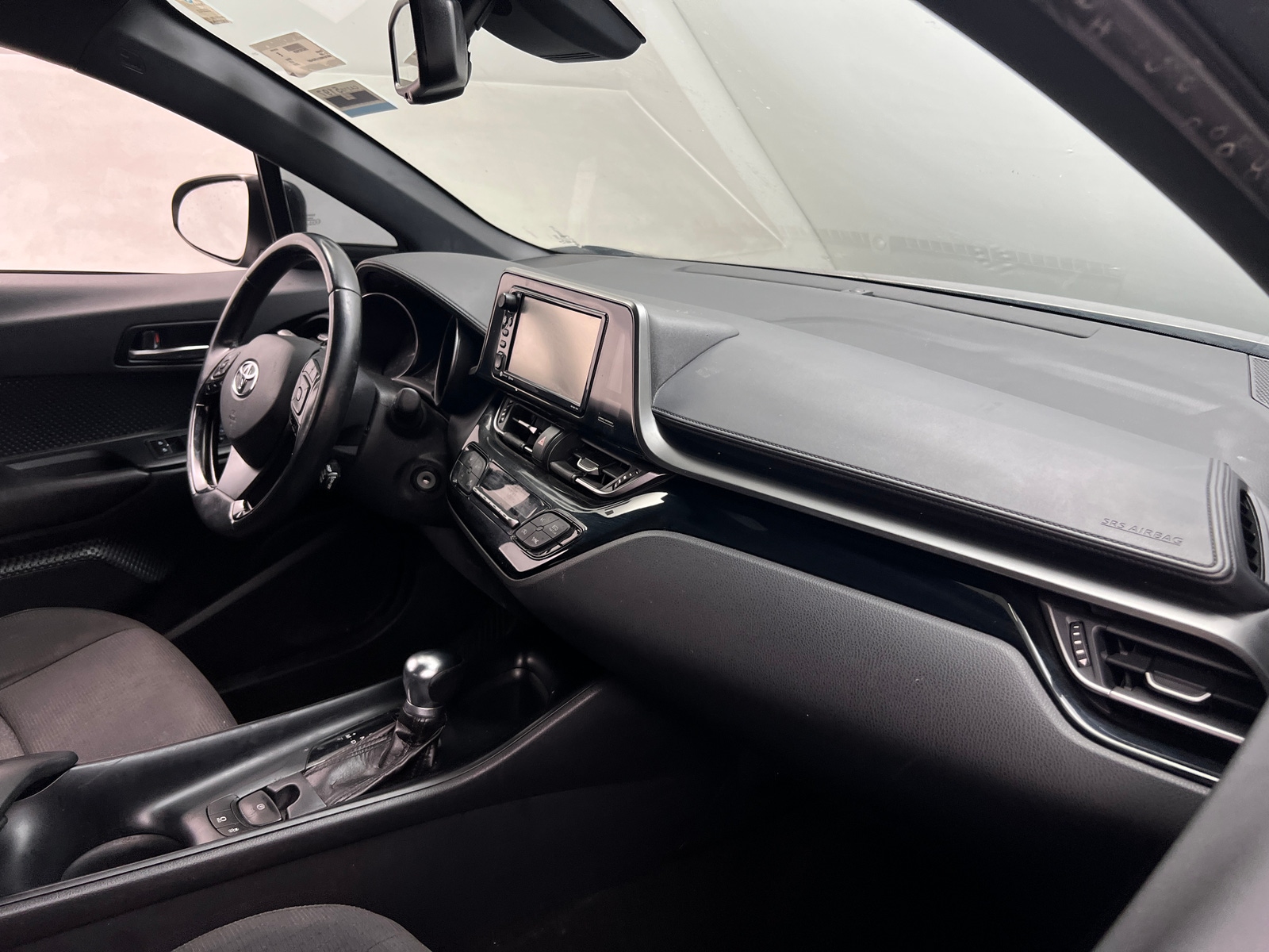 Thumbnail: 2018 Toyota C-HR - 3