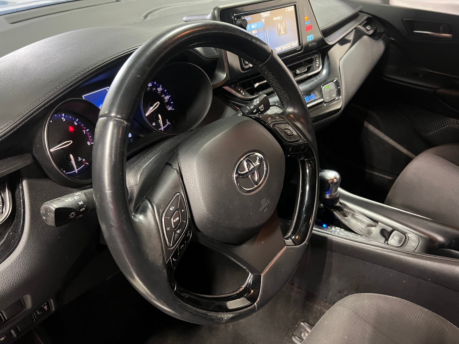 Thumbnail: 2018 Toyota C-HR - 5