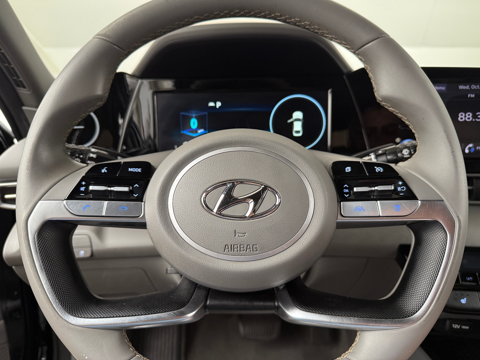 Thumbnail: 2022 Hyundai Elantra - 5