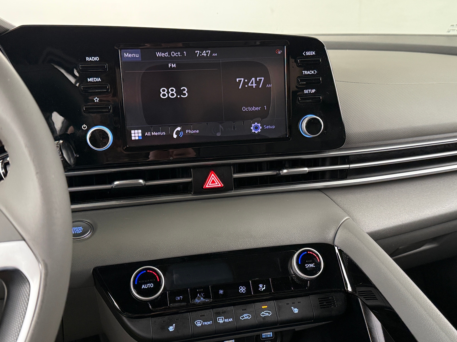 Thumbnail: 2022 Hyundai Elantra - 4