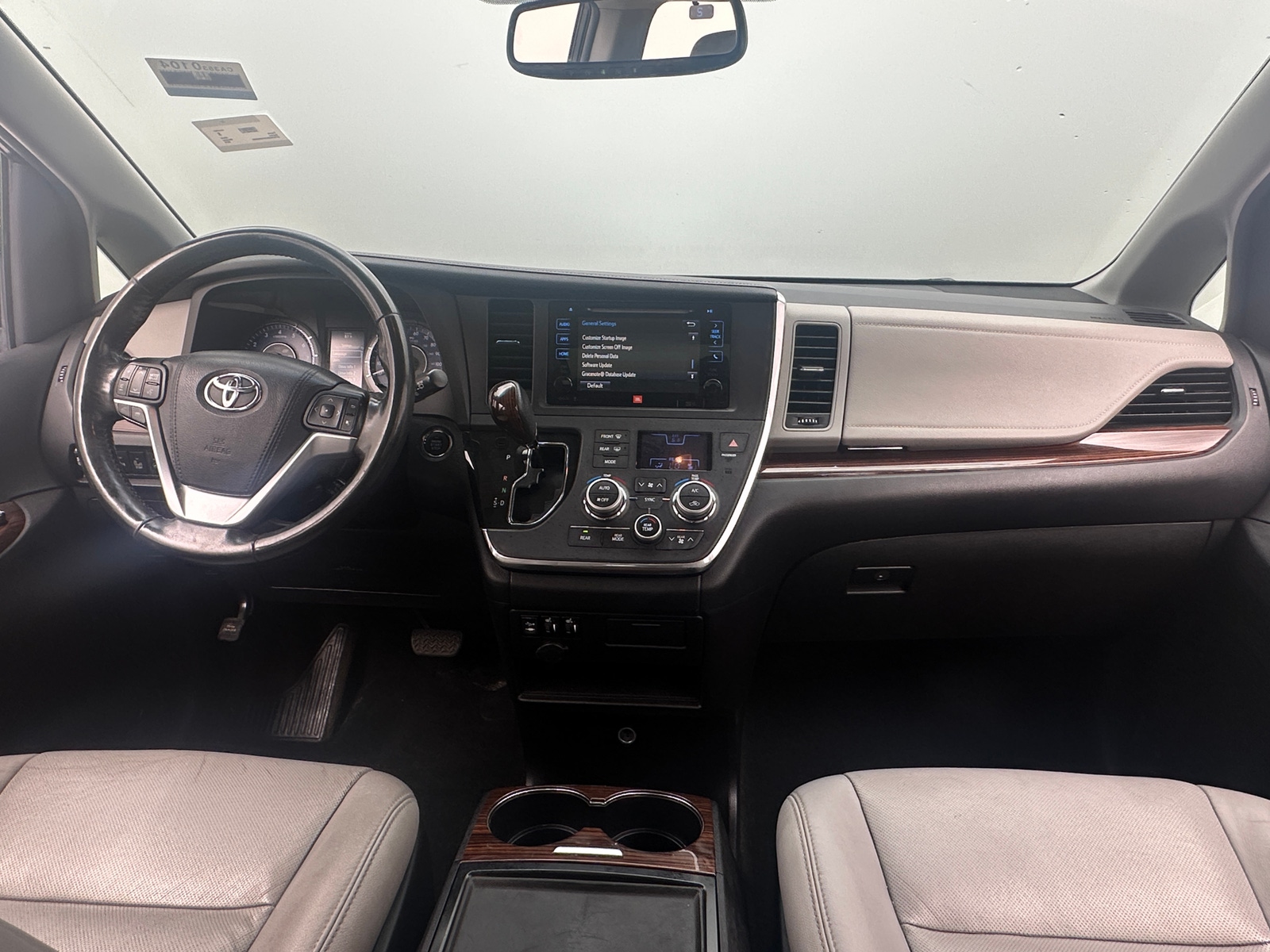 Thumbnail: 2015 Toyota Sienna - 2