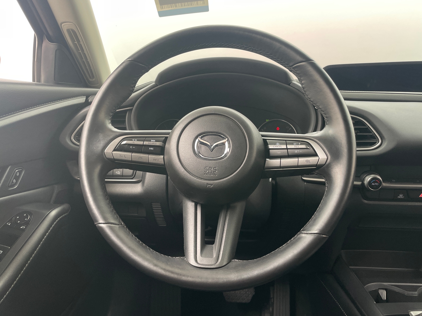 Thumbnail: 2022 Mazda CX-30 - 4