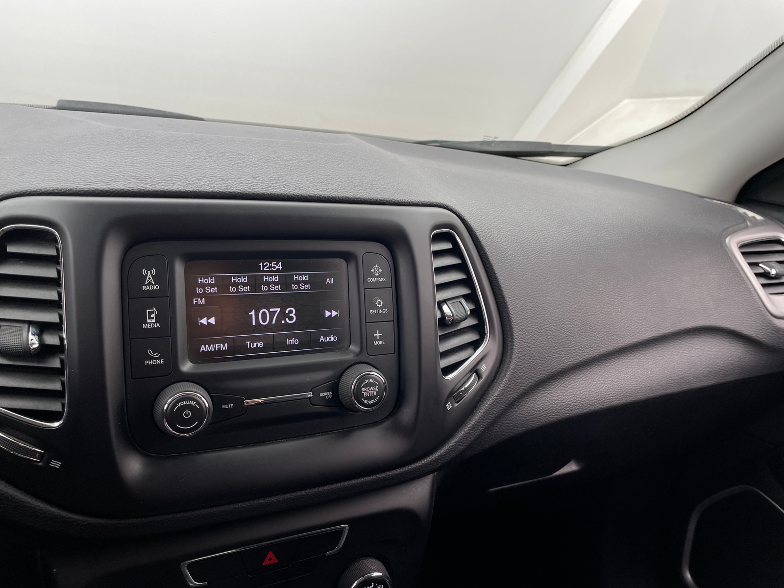 Thumbnail: 2018 Jeep Compass - 3