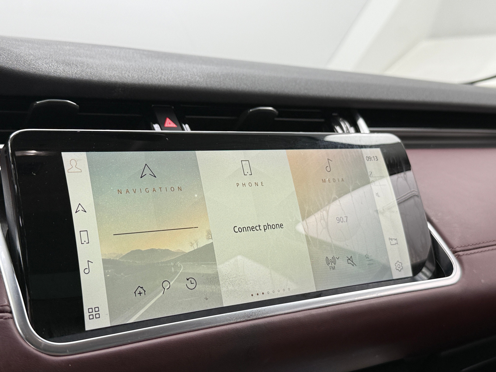 Thumbnail: 2022 Land Rover Range Rover Evoque - 3