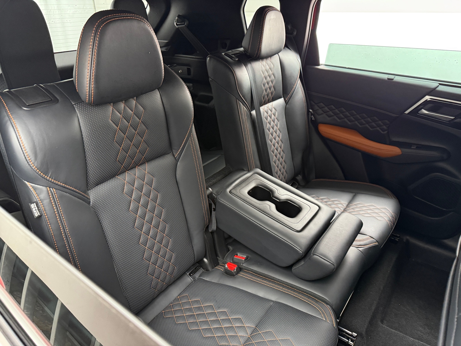 Thumbnail: 2023 Mitsubishi Outlander - 5
