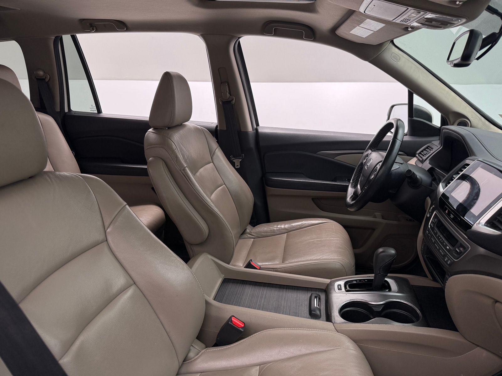 Thumbnail: 2016 Honda Pilot - 2