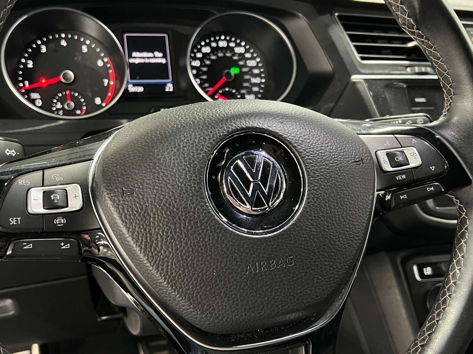 Thumbnail: 2021 Volkswagen Tiguan - 4
