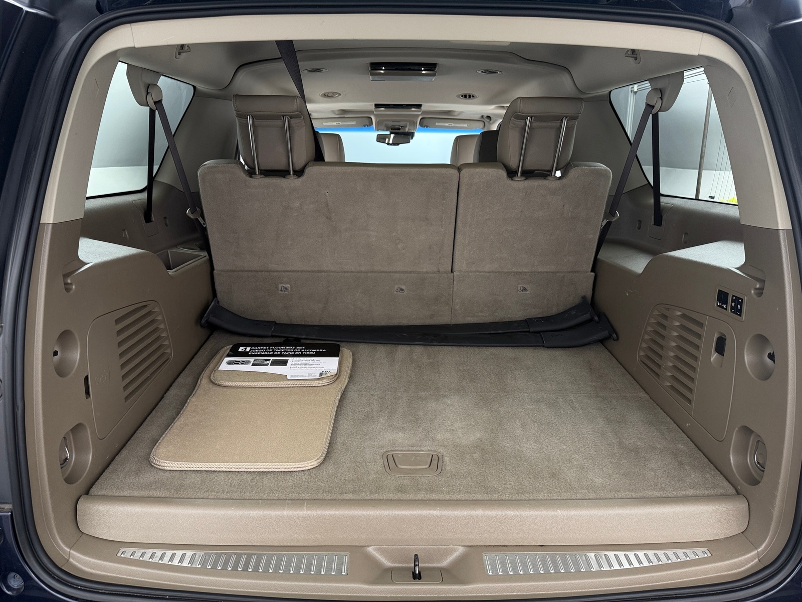 Thumbnail: 2017 Chevrolet Suburban - 6