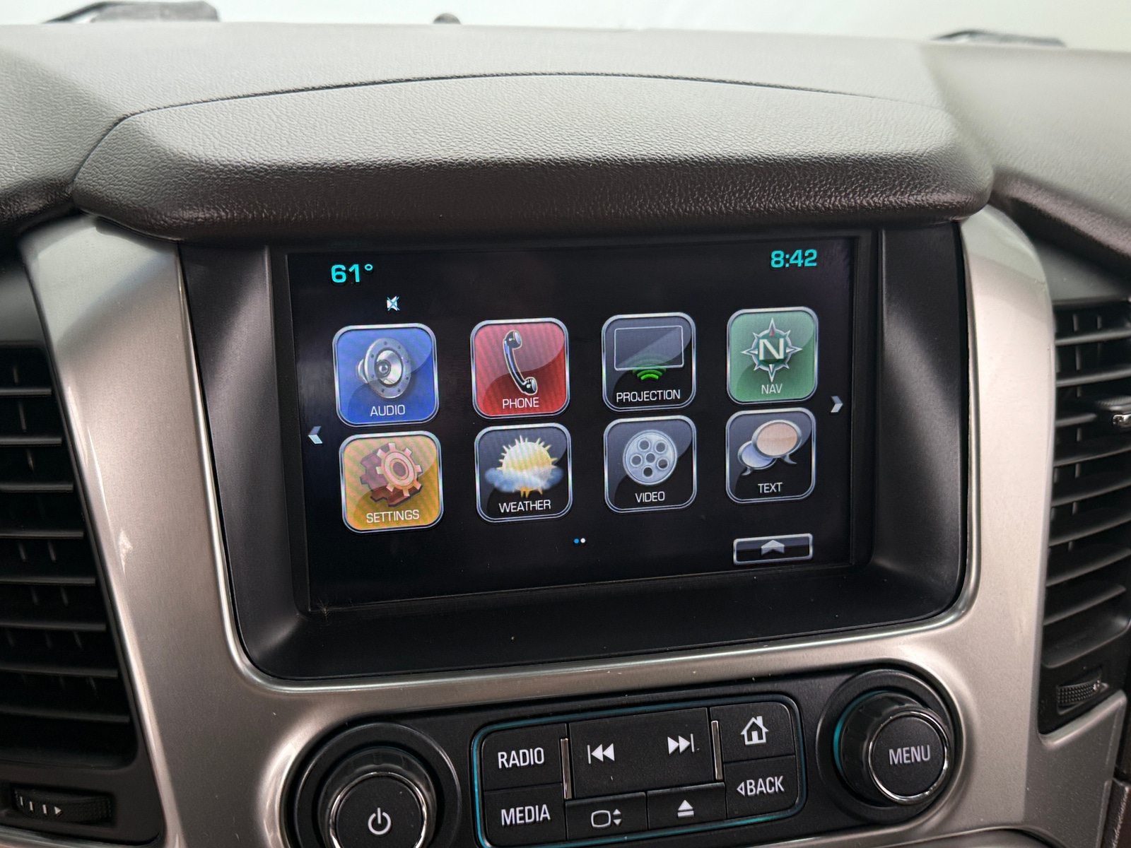Thumbnail: 2017 Chevrolet Suburban - 3