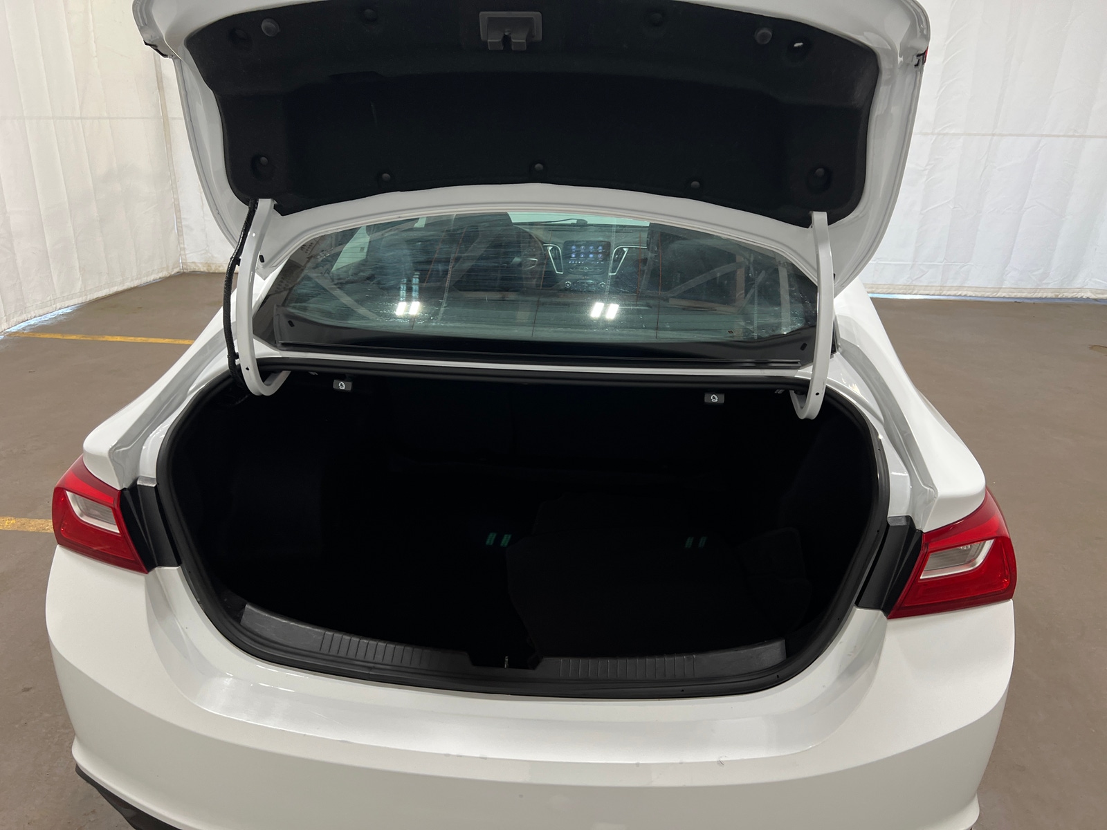 Thumbnail: 2023 Chevrolet Malibu - 7
