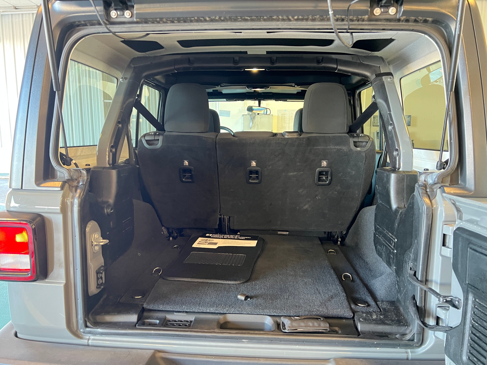 Thumbnail: 2018 Jeep Wrangler - 7