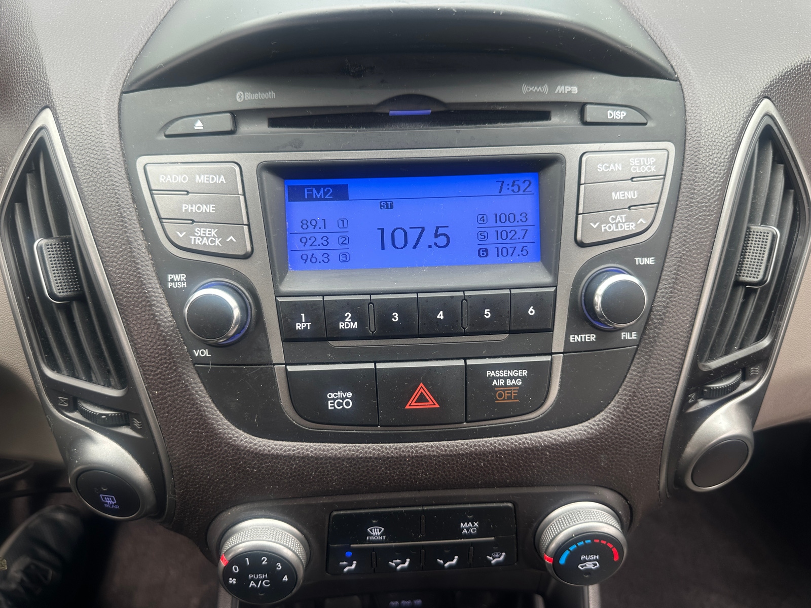Thumbnail: 2015 Hyundai Tucson - 4
