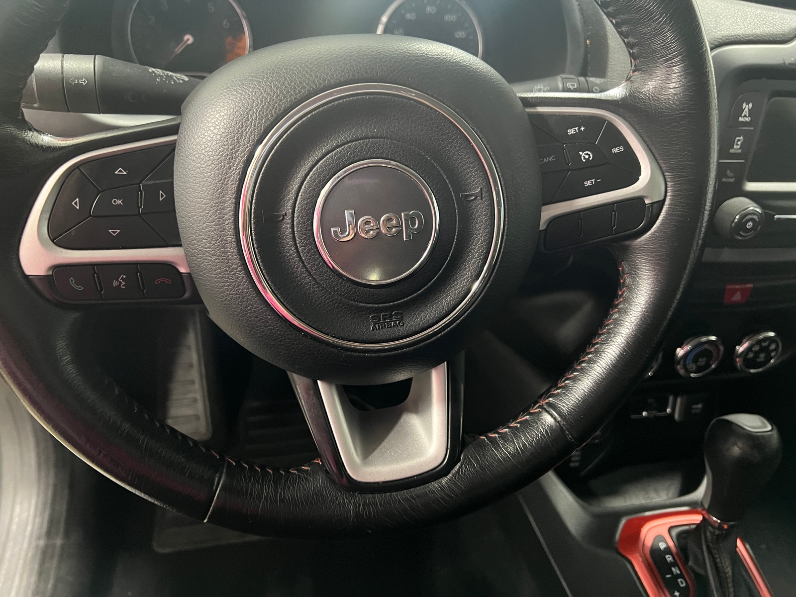 Thumbnail: 2016 Jeep Renegade - 5