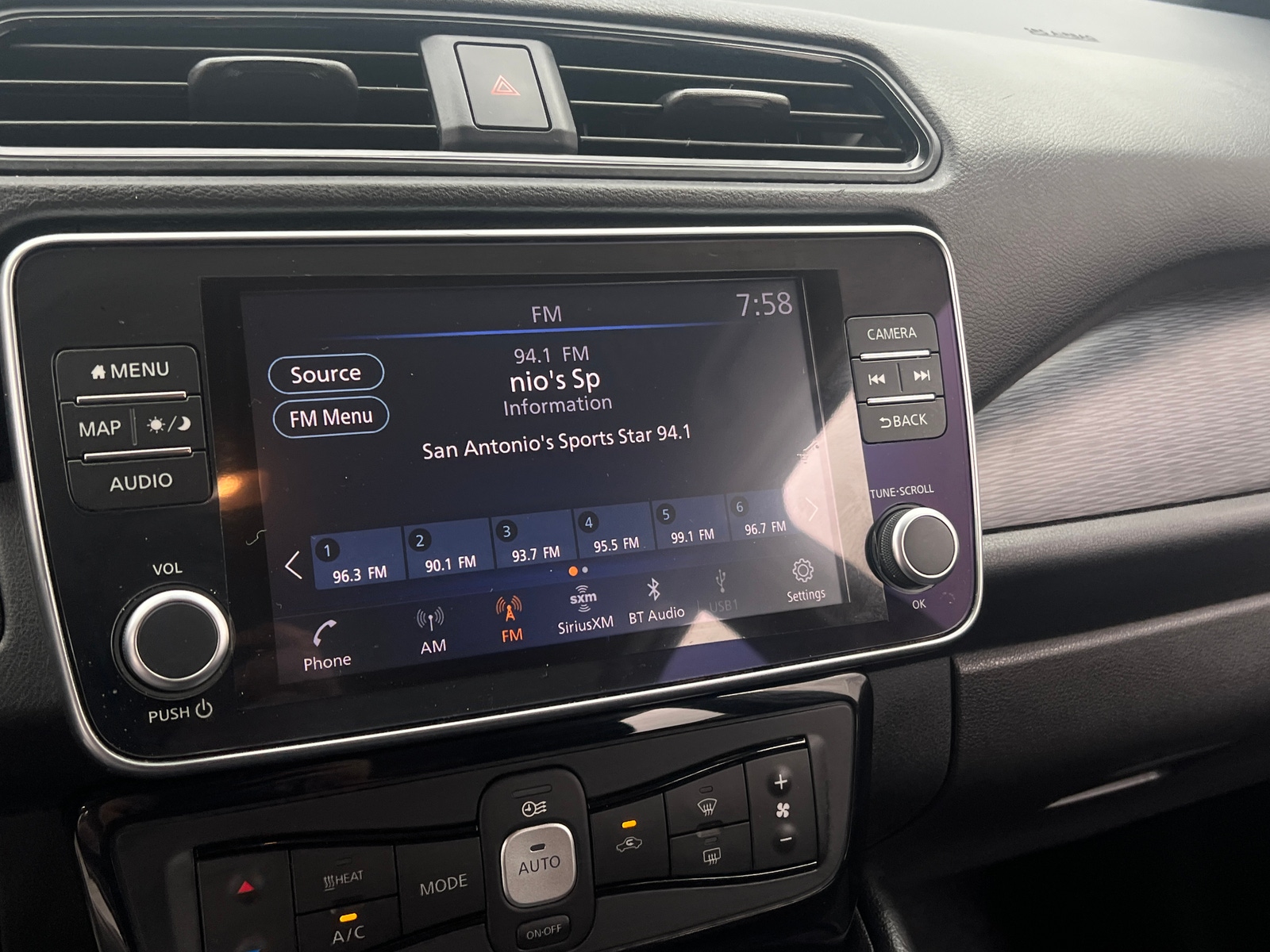 Thumbnail: 2024 Nissan Leaf - 4