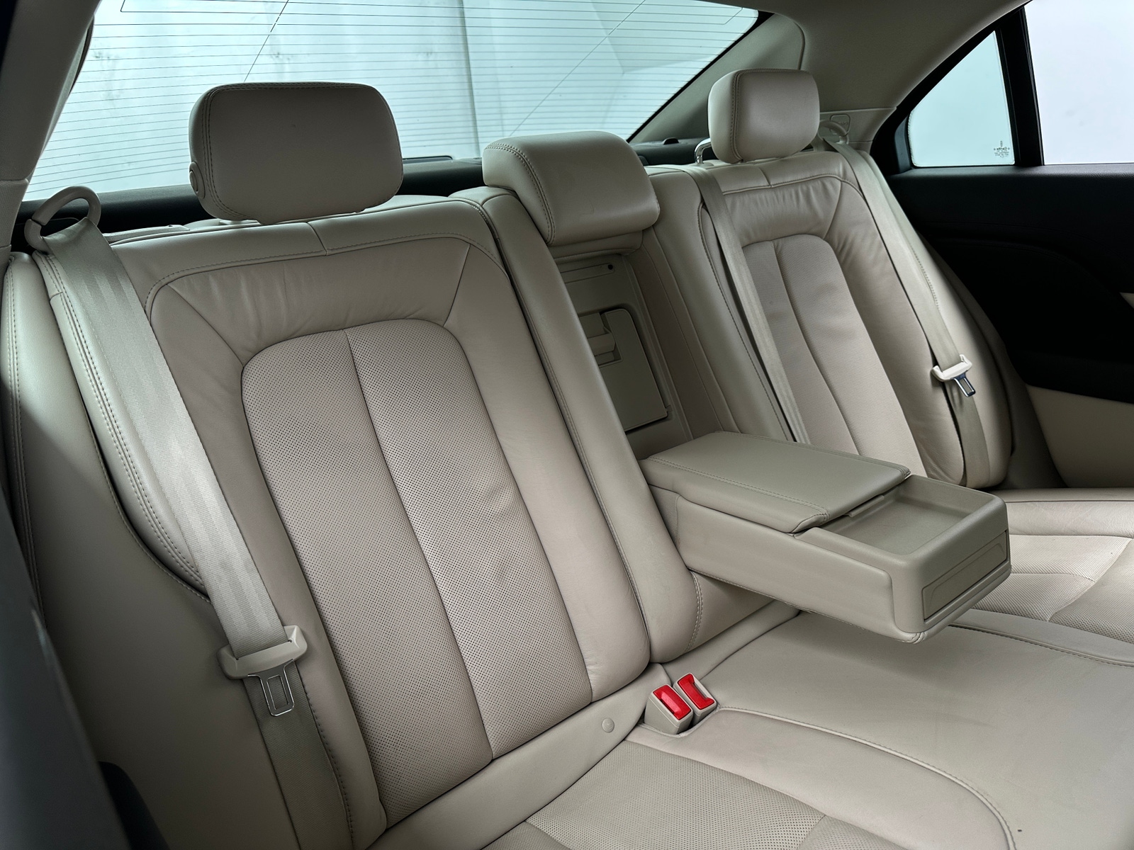 Thumbnail: 2020 Lincoln Continental - 5