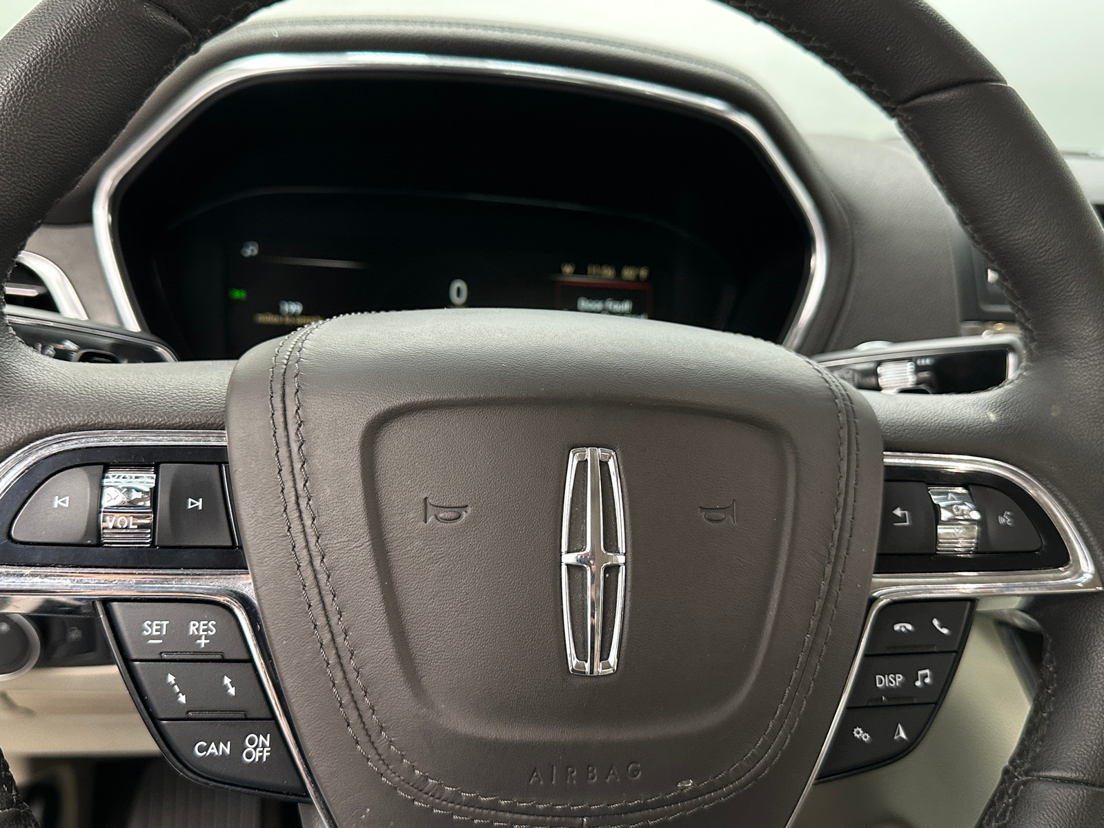 Thumbnail: 2020 Lincoln Continental - 4