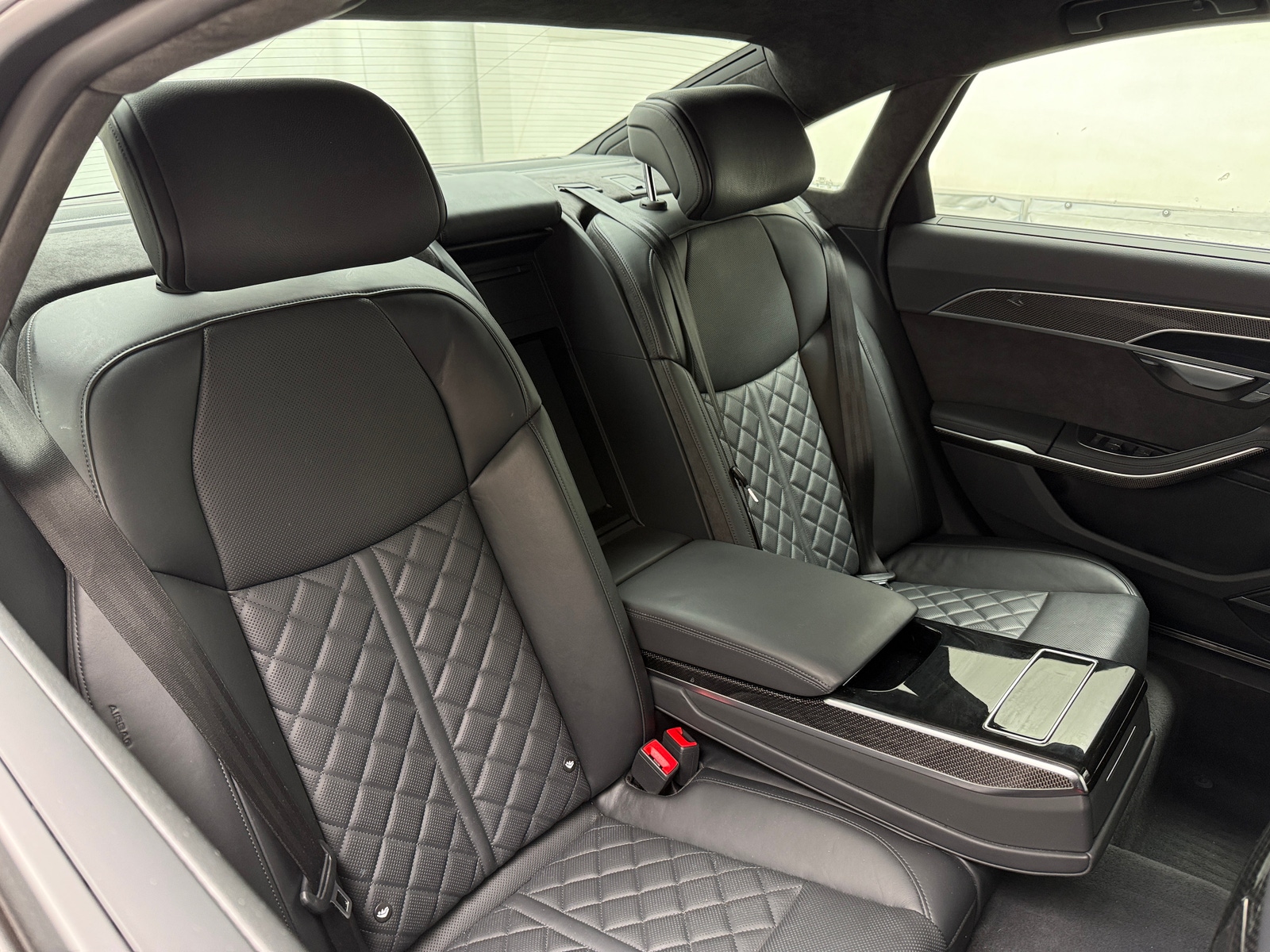 Thumbnail: 2020 Audi S8 - 5