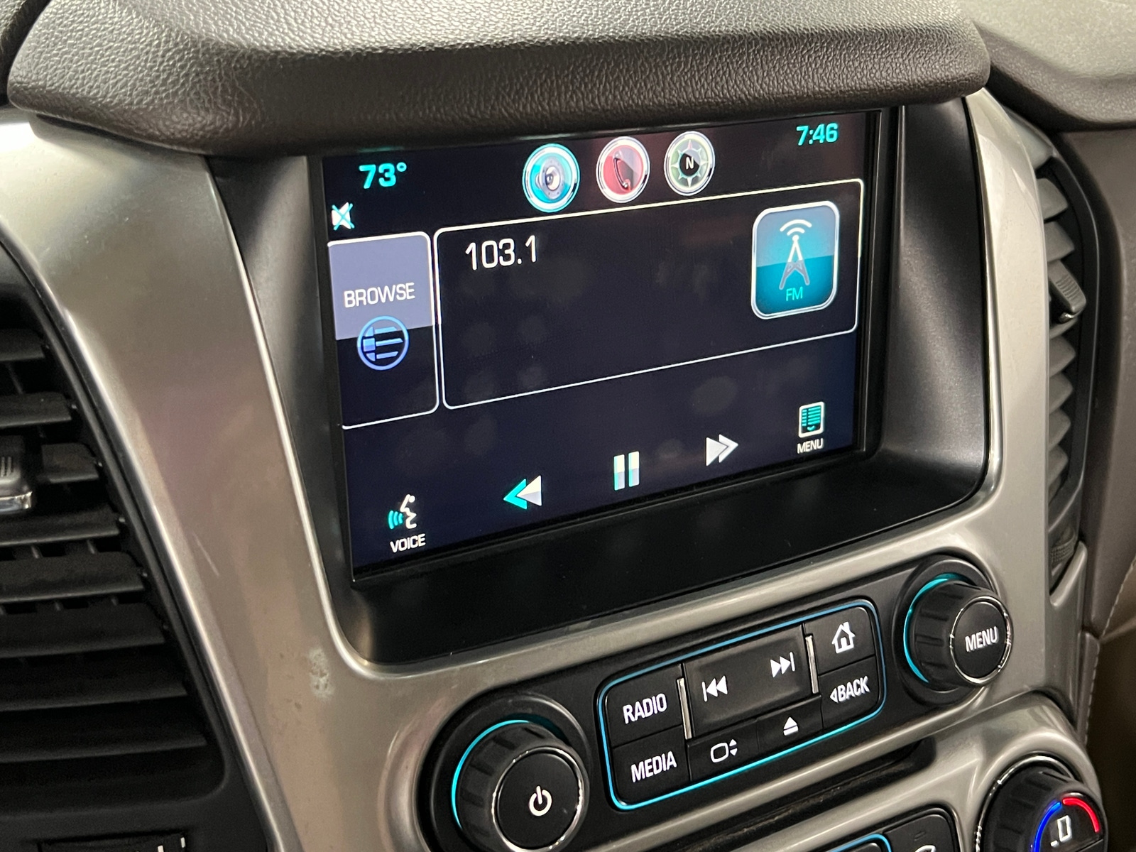 Thumbnail: 2015 Chevrolet Tahoe - 3