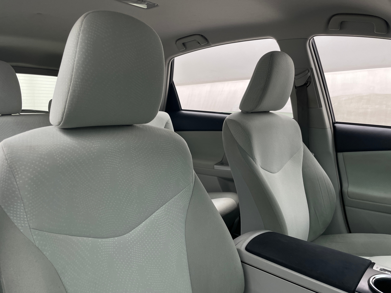 Thumbnail: 2012 Toyota Prius v - 2