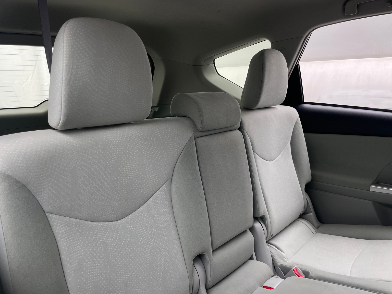 Thumbnail: 2012 Toyota Prius v - 6