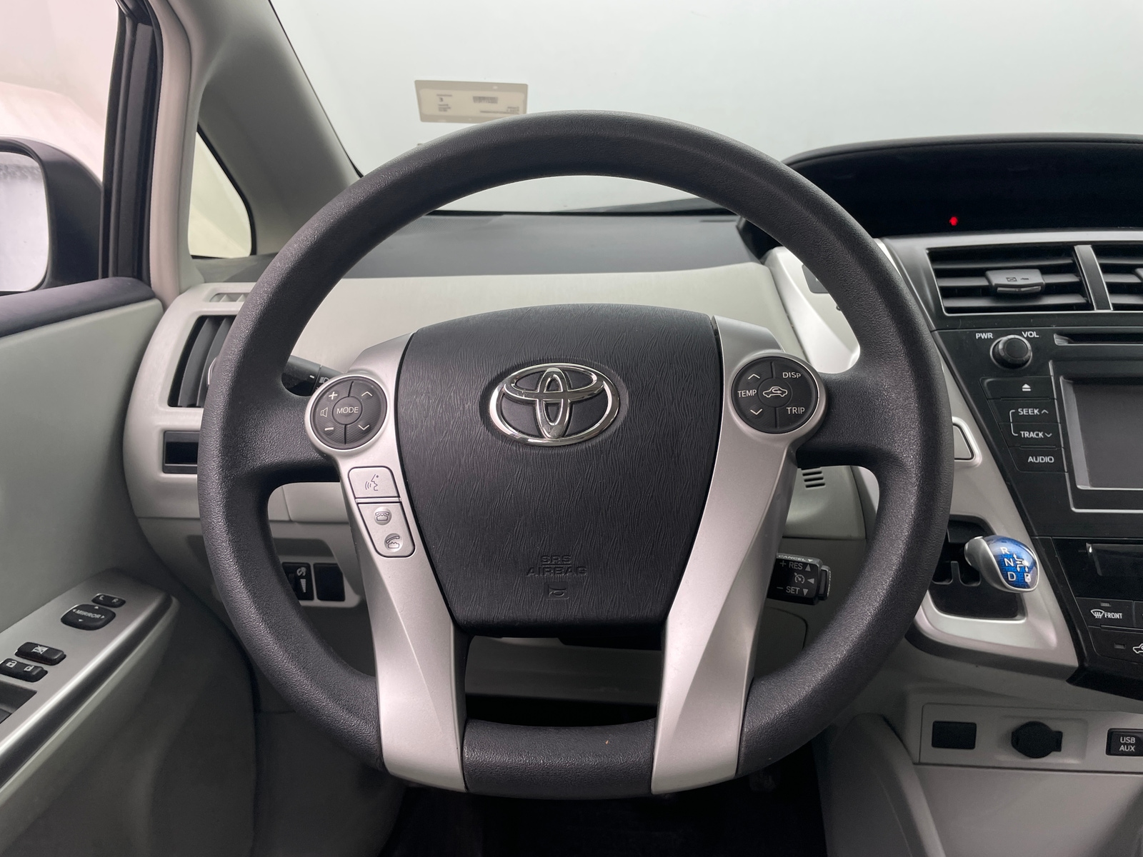 Thumbnail: 2012 Toyota Prius v - 5