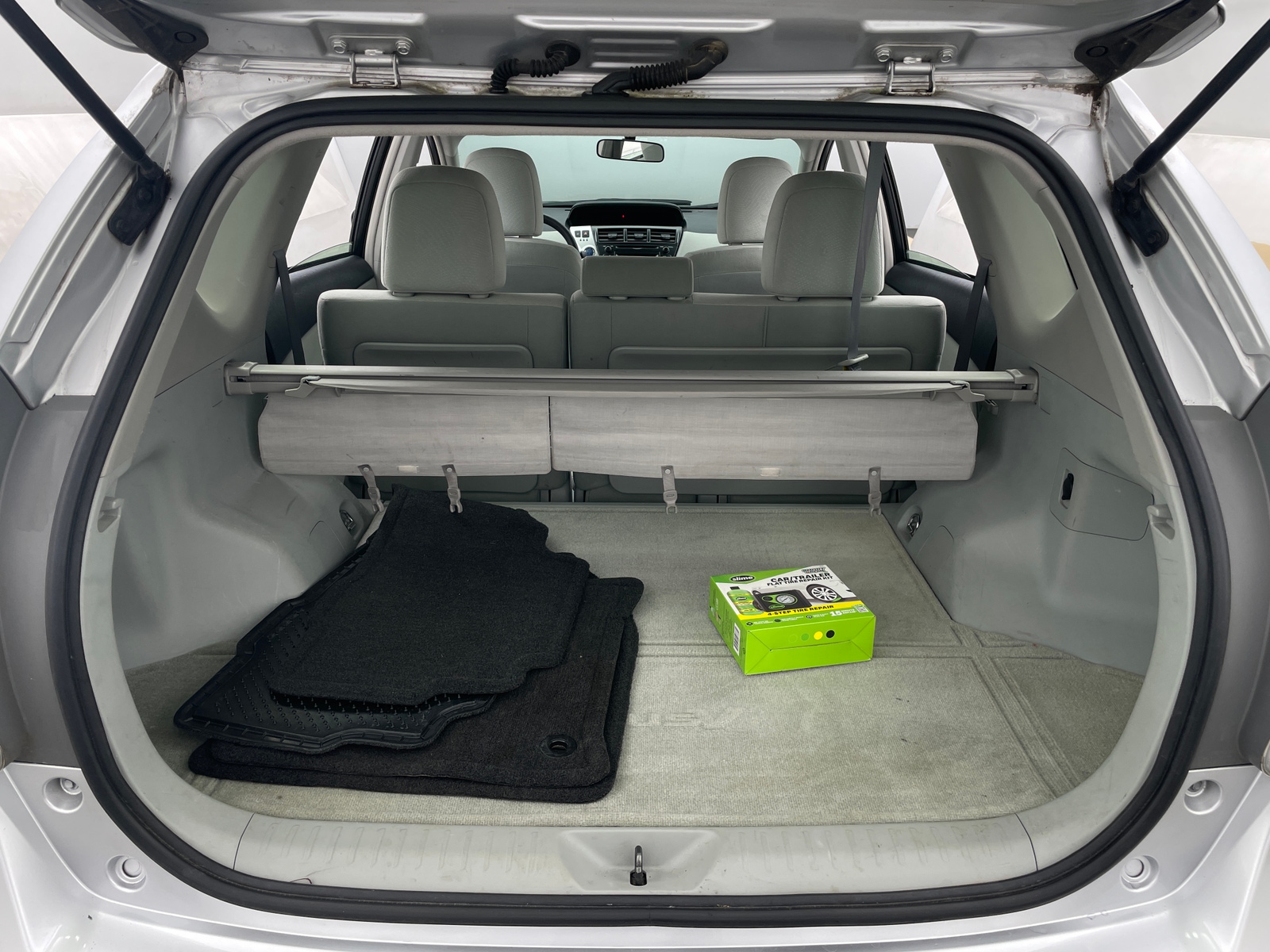 Thumbnail: 2012 Toyota Prius v - 7