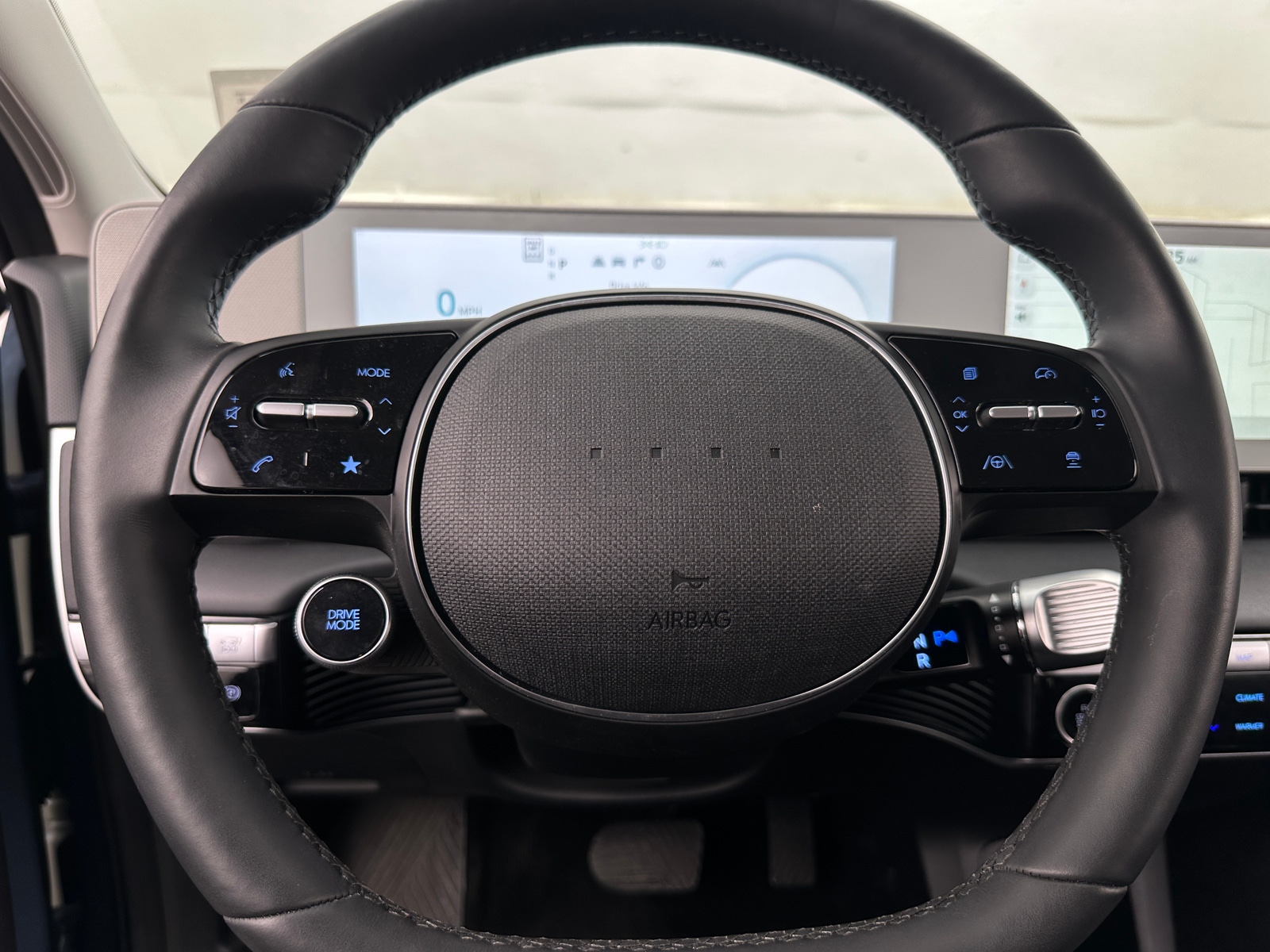 Thumbnail: 2023 Hyundai Ioniq 5 - 4