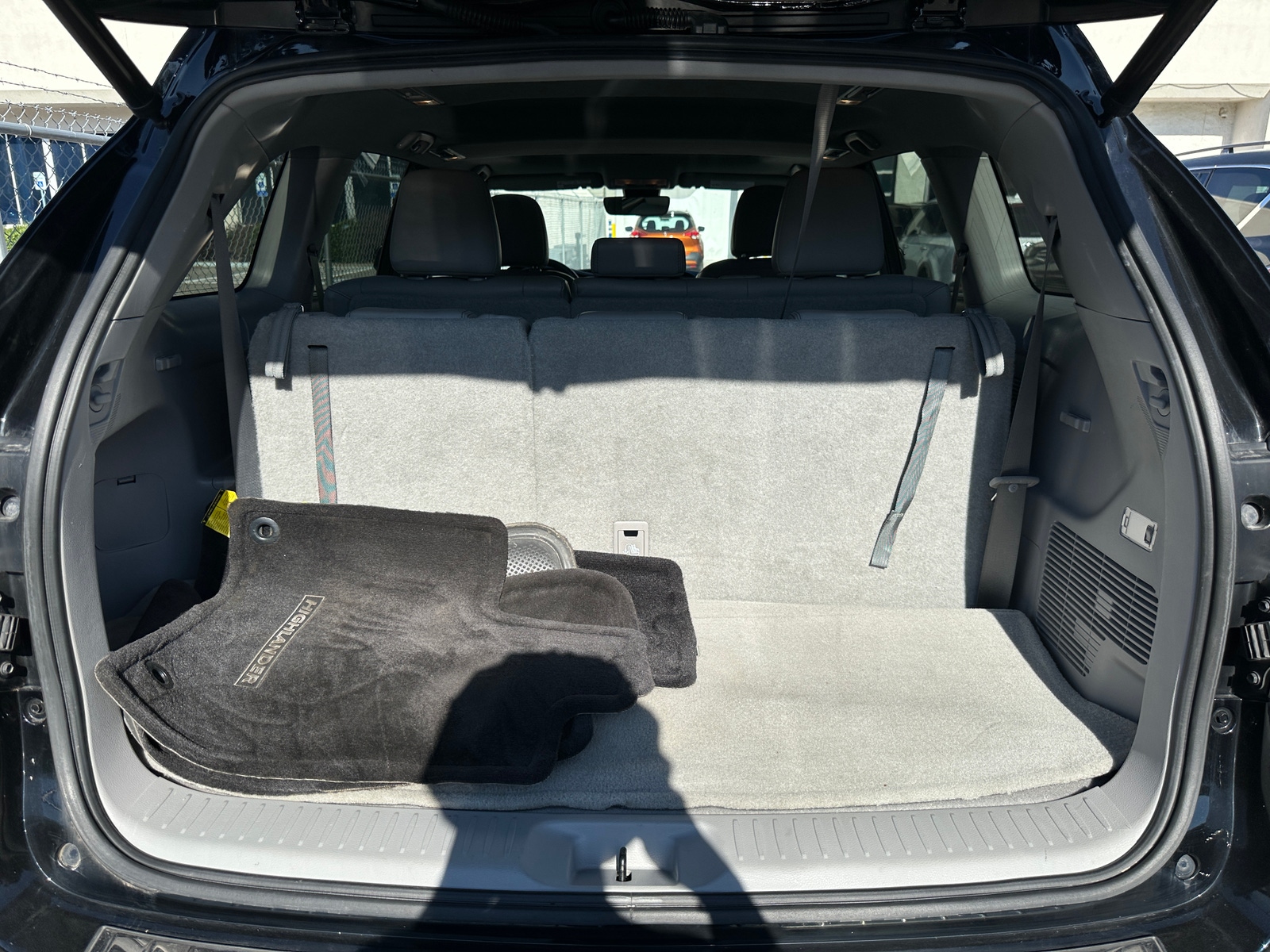 Thumbnail: 2017 Toyota Highlander - 6