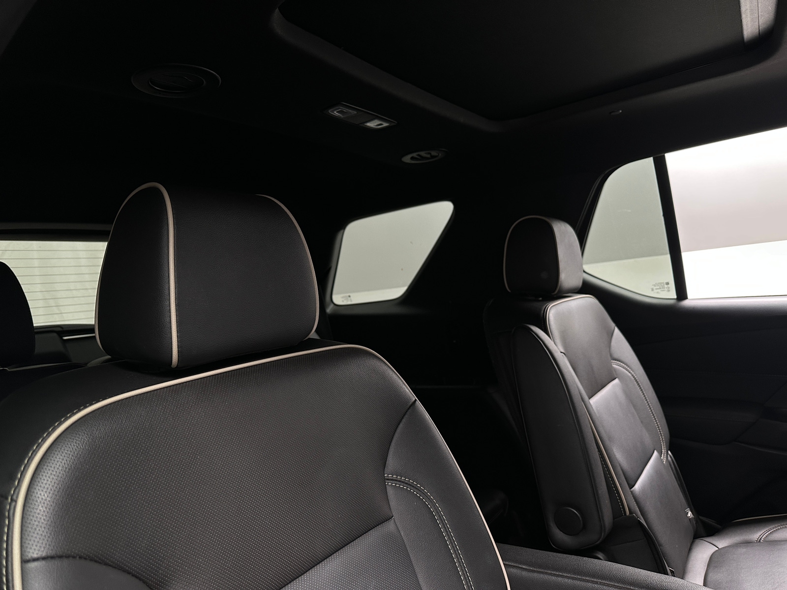 Thumbnail: 2023 Chevrolet Traverse - 5