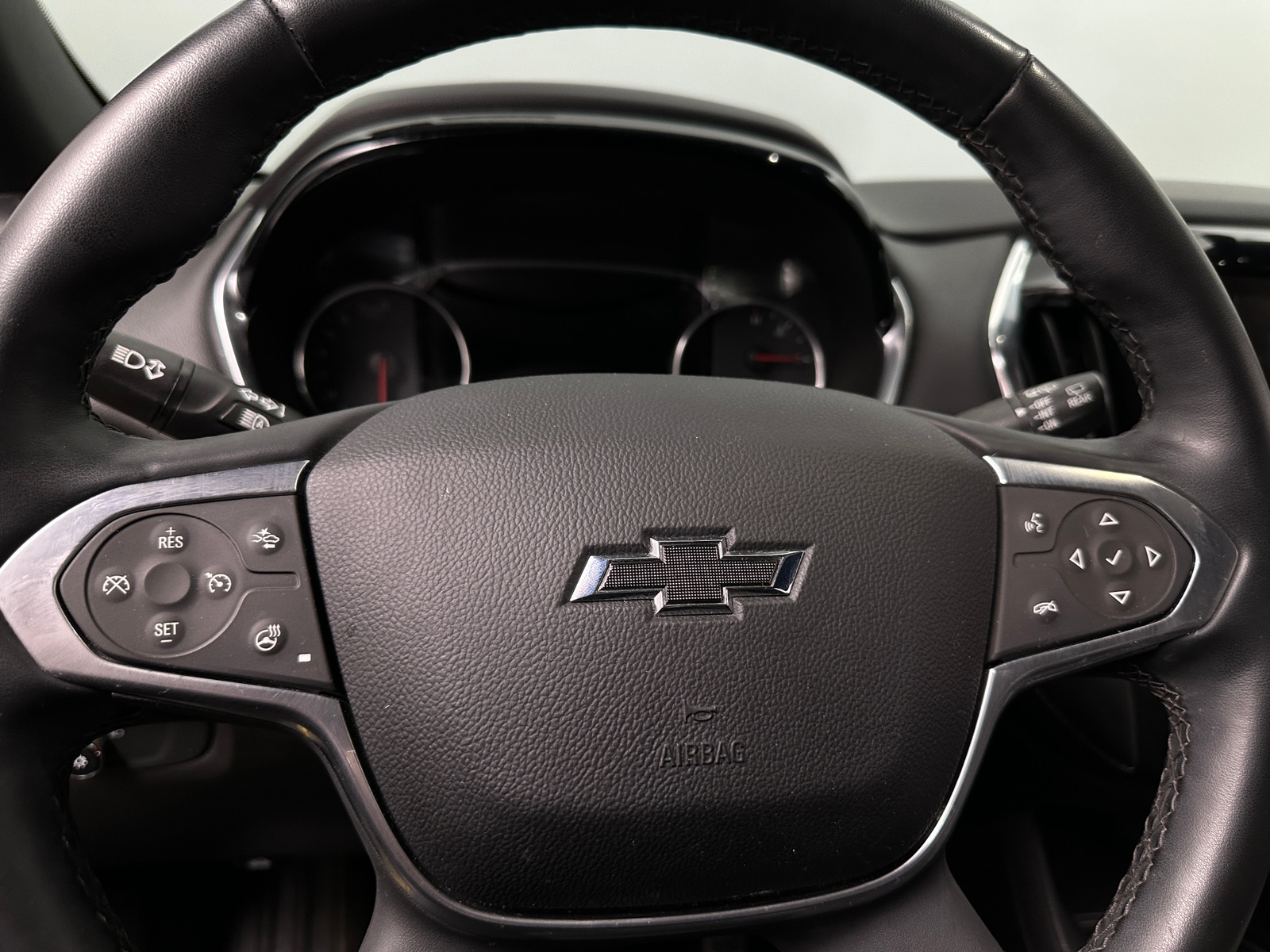 Thumbnail: 2023 Chevrolet Traverse - 4