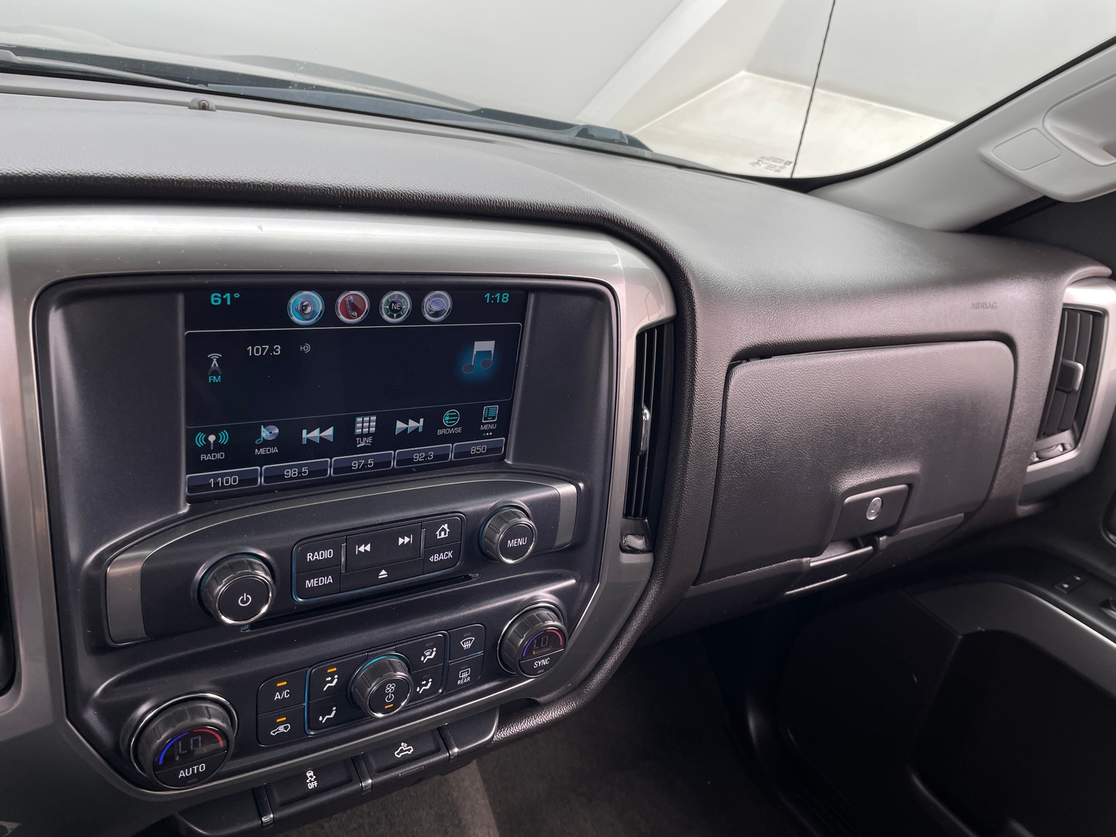 Thumbnail: 2018 Chevrolet Silverado 1500 - 4