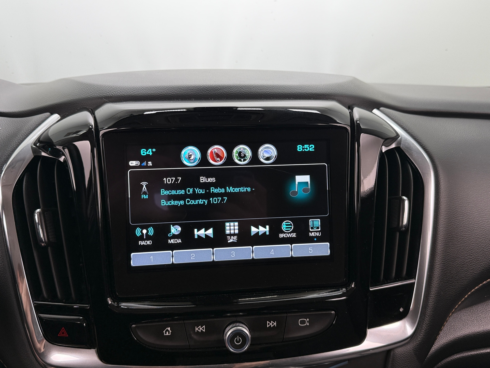 Thumbnail: 2018 Chevrolet Traverse - 4