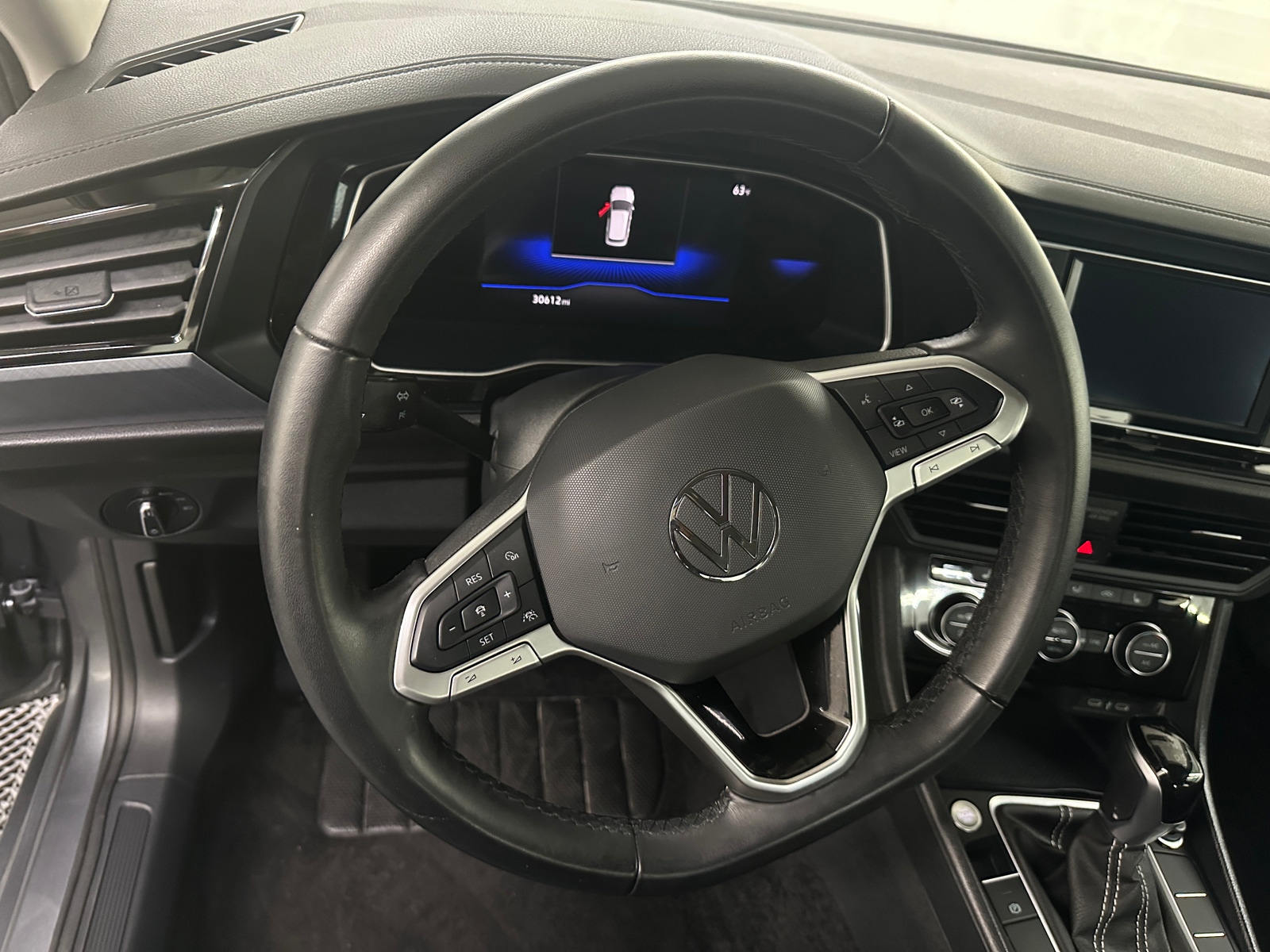 Thumbnail: 2024 Volkswagen Jetta - 4