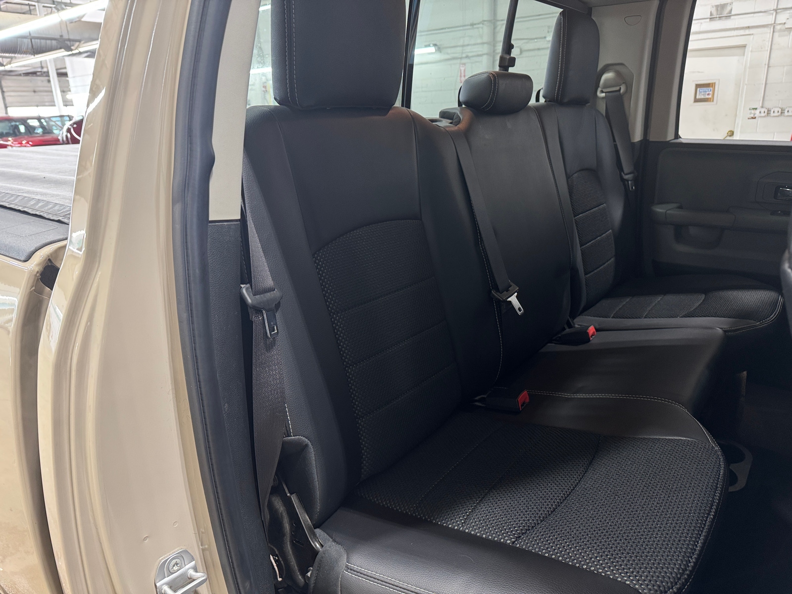 Thumbnail: 2019 RAM 1500 Classic - 6