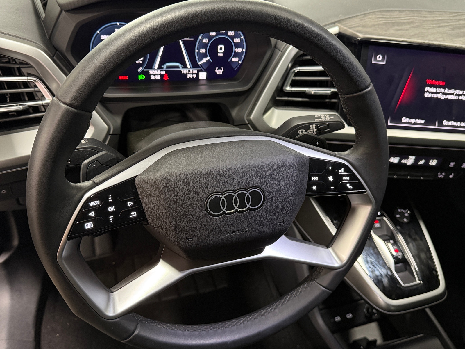 Thumbnail: 2025 Audi Q4 e-tron - 4