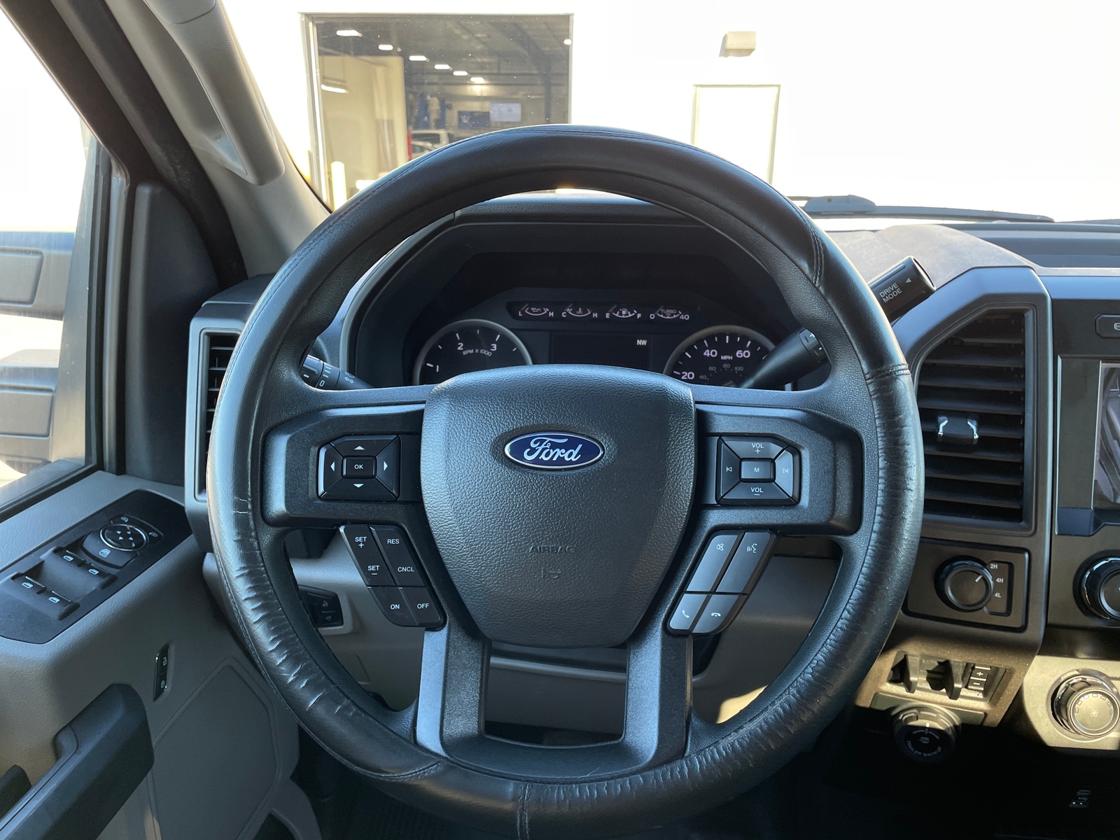 Thumbnail: 2022 Ford Econoline - 5