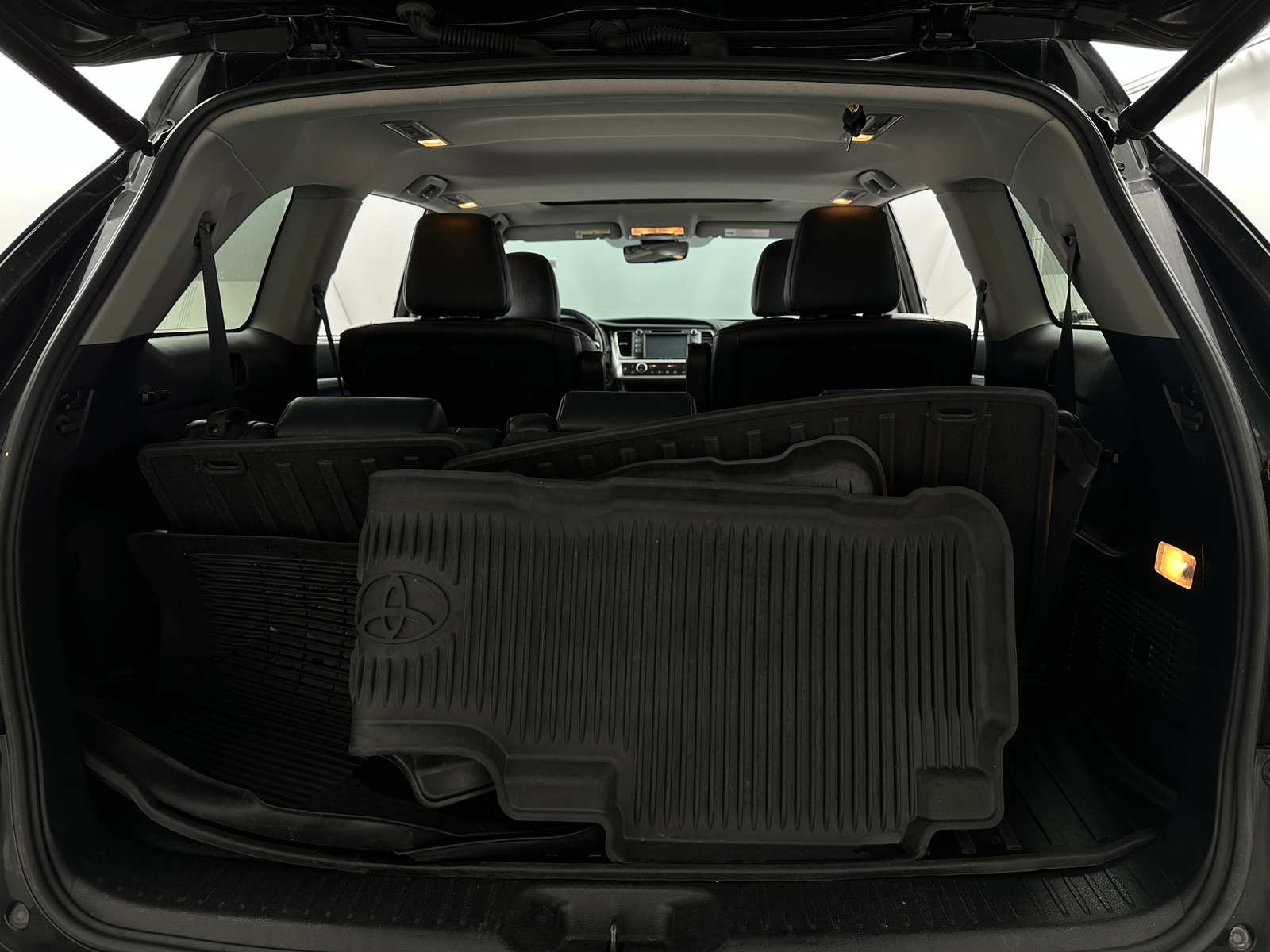 Thumbnail: 2019 Toyota Highlander - 6