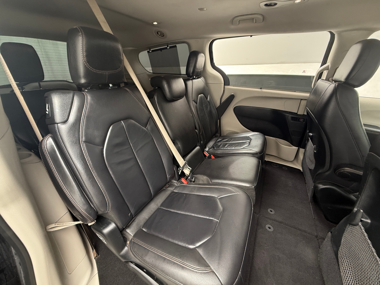 Thumbnail: 2017 Chrysler Pacifica - 5