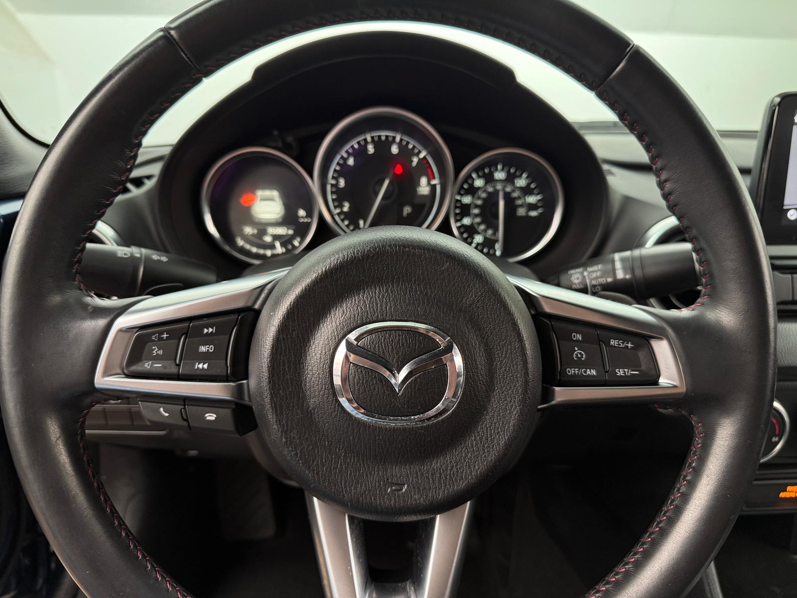 Thumbnail: 2019 Mazda MX-5 Miata - 3