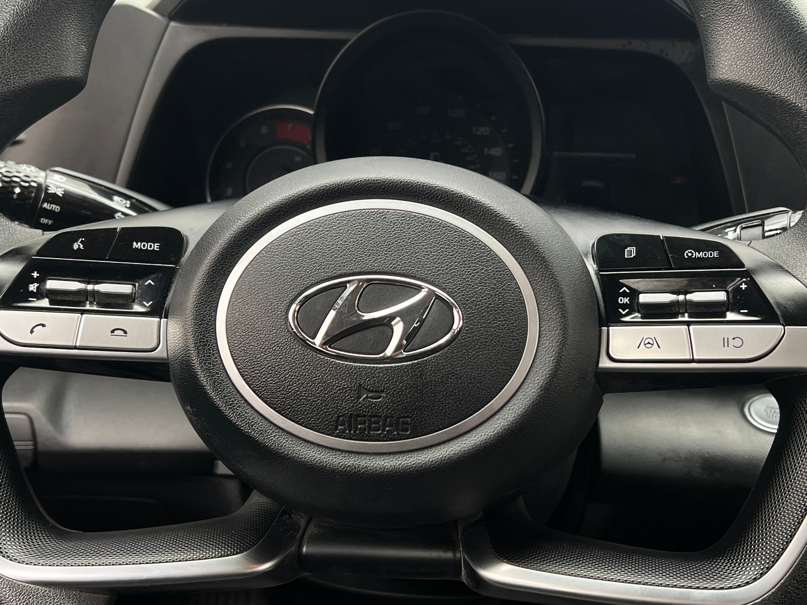 Thumbnail: 2022 Hyundai Elantra - 5