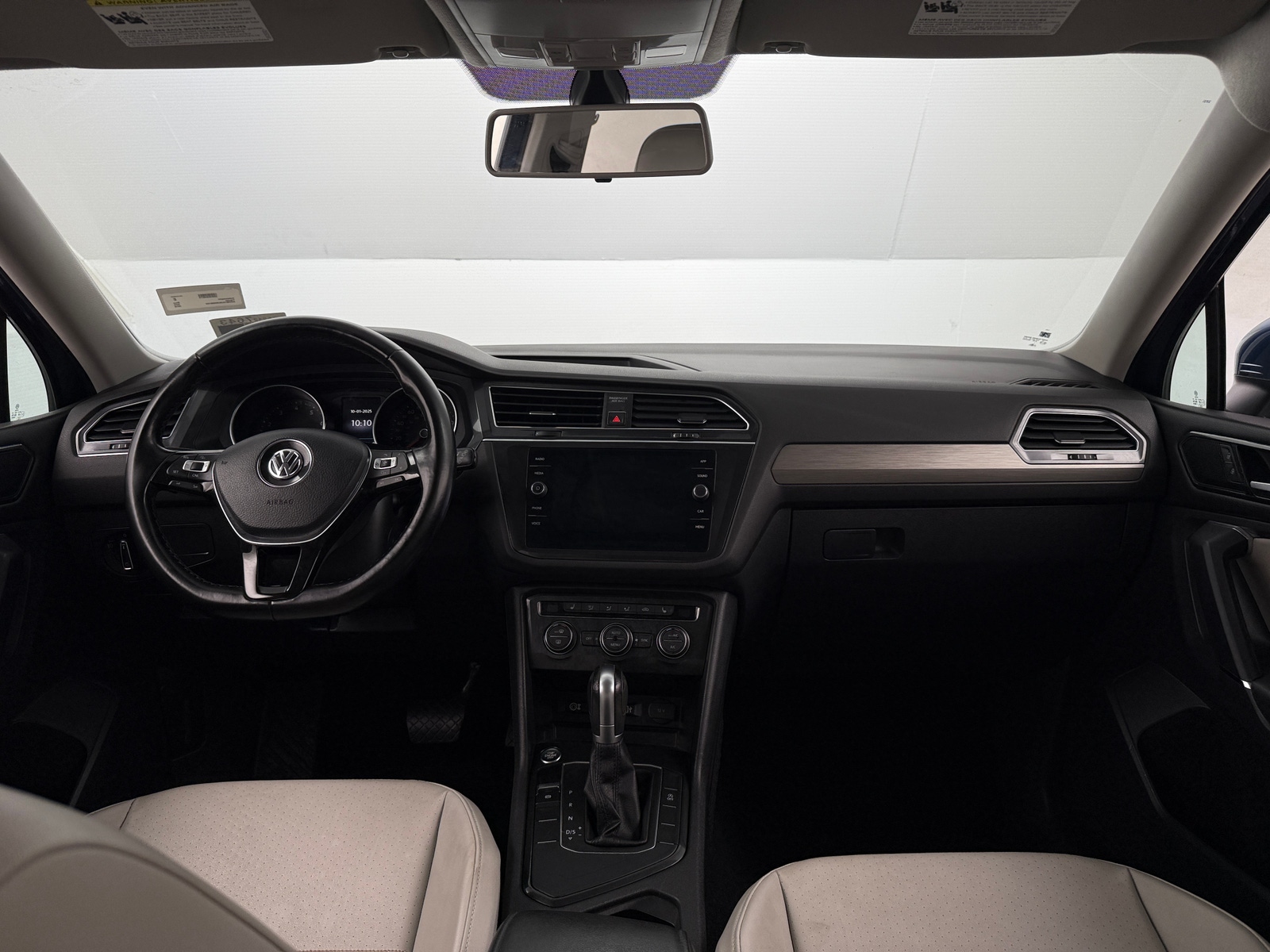 Thumbnail: 2018 Volkswagen Tiguan - 2