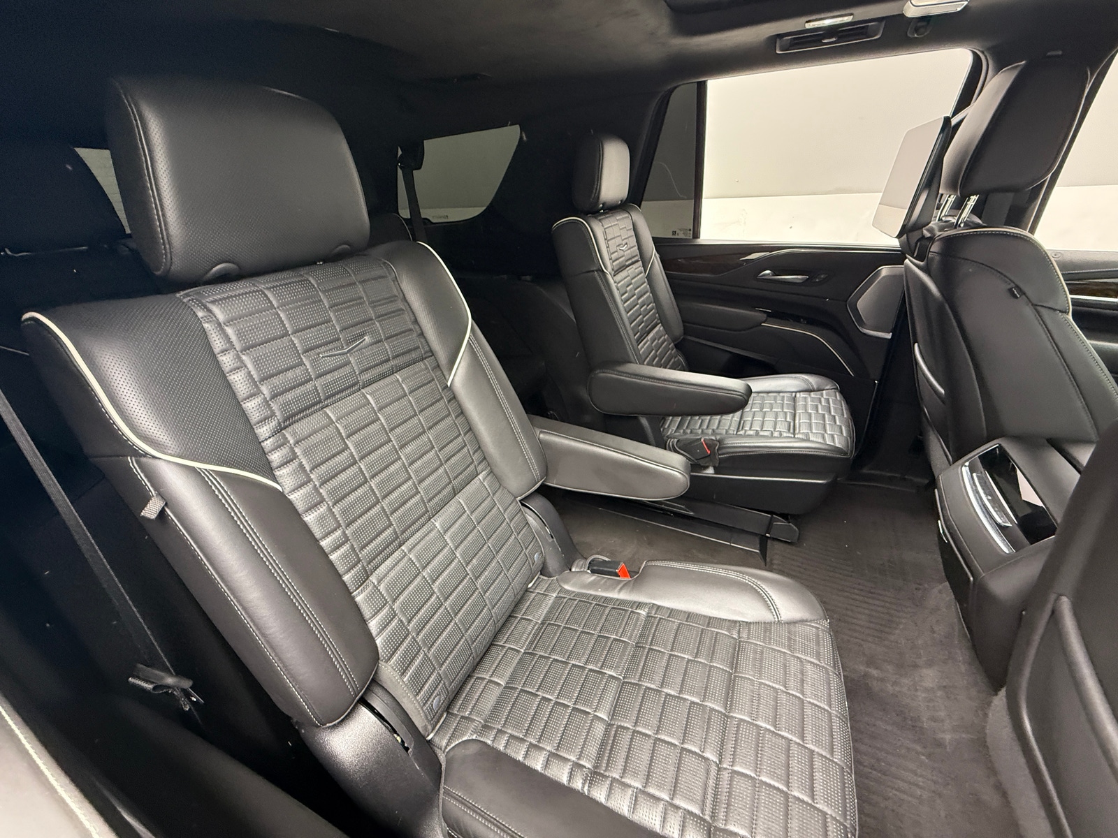 Thumbnail: 2022 Cadillac Escalade - 5
