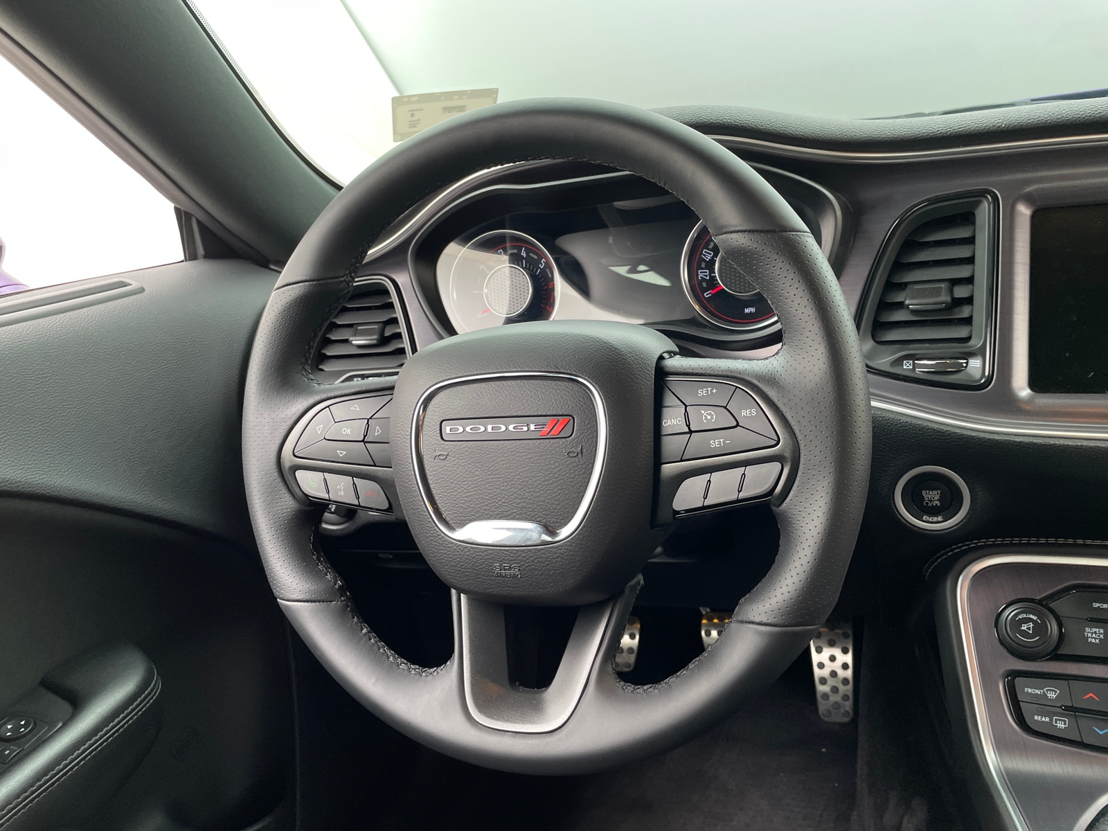 Thumbnail: 2016 Dodge Challenger - 4